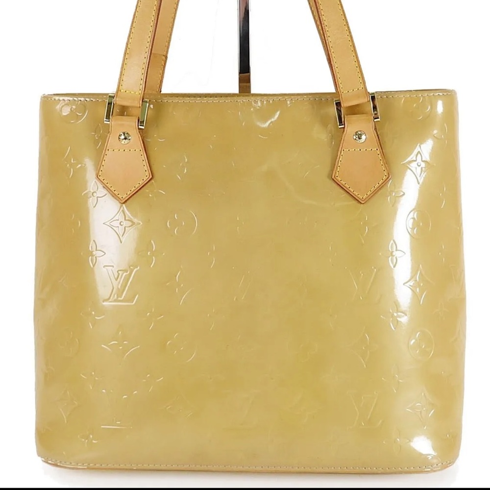 Authentic LOUIS VUITTON Houston
Beige Vernis Tote Bag Purse